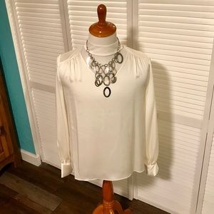 ‼️NWT Vince Canuto Cream Luxury Blouse Sz M‼️
